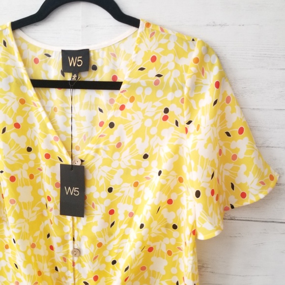 NWT W5 Floral Print Tie Front V-Neck Top Sz Small - Picture 4 of 6